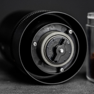 1Vpr Qianju Coffee Y1 Electric Bean Coffee Grinder Rechargeable Adjustable Thickness Ceramic Movement Coffee Bean Grinding