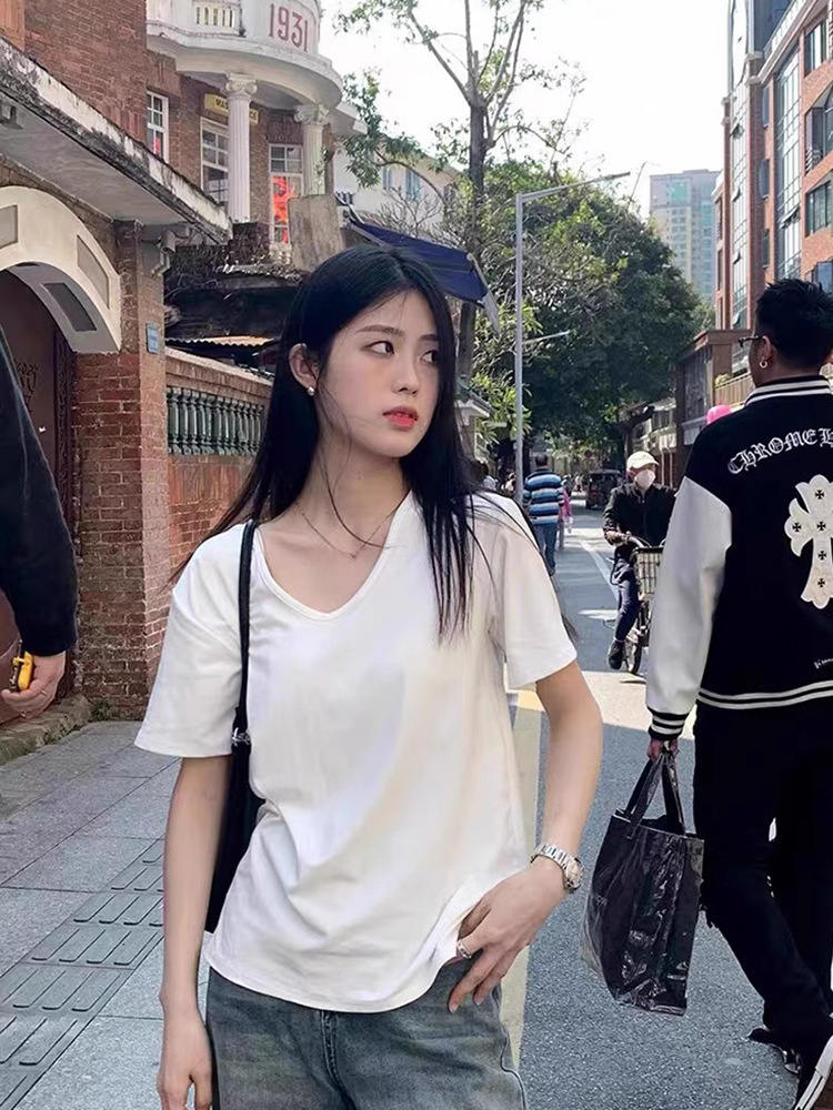 기본형 화이트 브이넥 숄더라인 라인업 반팔 티셔츠 여성 여름 기본 티셔츠 핫걸 상의 반팔 여성 티셔츠