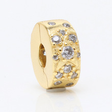 �˼���Ʒ��ɫ���Ǻӹ̶��A�r���p����������Ƕ�λ�����˹��Y��