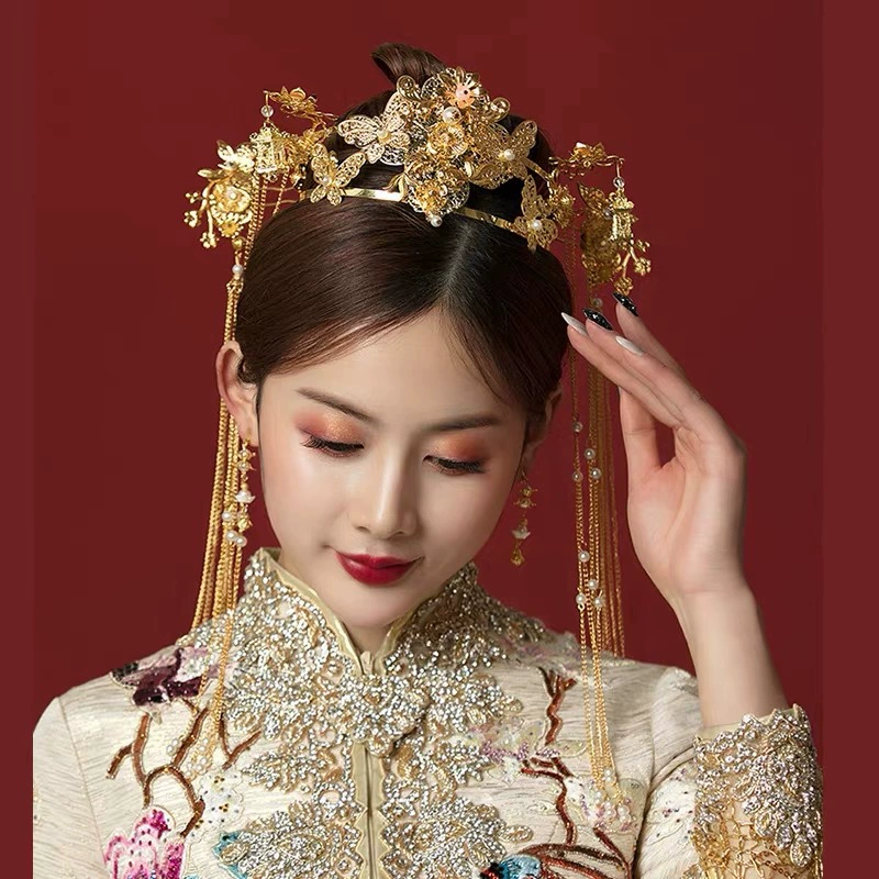 Китайский стиль.Headwear ношения одежды, невеста, Лиу Су качает корону феникса в стиле китайского костюма, простой атмосферный показ и кимоно