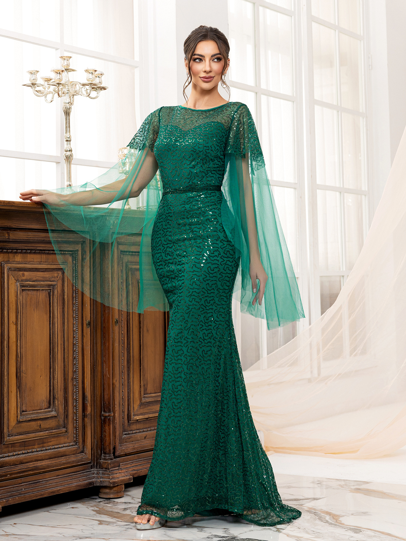 Comercio exterior transfronterizo europeo y americano halter verde mujer manga larga cuello de barco banquete lentejuelas cola de pez vestido de noche largo