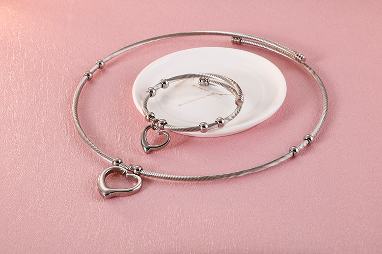 creative titanium steel heart wire open collar bracelet set wholesale Nihaojewelry