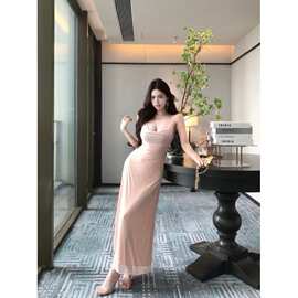 镶钻荡领吊带连衣裙女夏季粉色修身礼服长裙纯欲收腰鱼尾包臀裙子