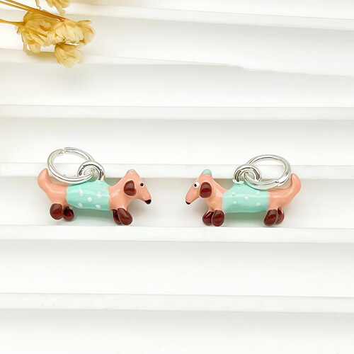 Diy three-dimensional alloy dripping oil cartoon sausage dog kurumi pendant beaded jewelry accessories beads exquisite accessories