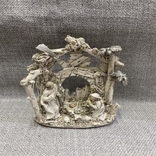 厂家定制写实人物泥塑创意家居圣父母一家三口木屋树脂工艺品摆件