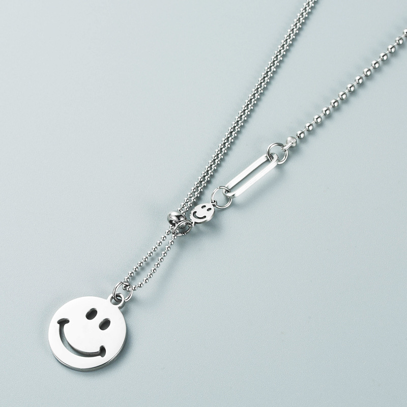 New Smiley Face Expression Titanium Steel Pendant Necklace Fashion Trend Clavicle Chain display picture 5