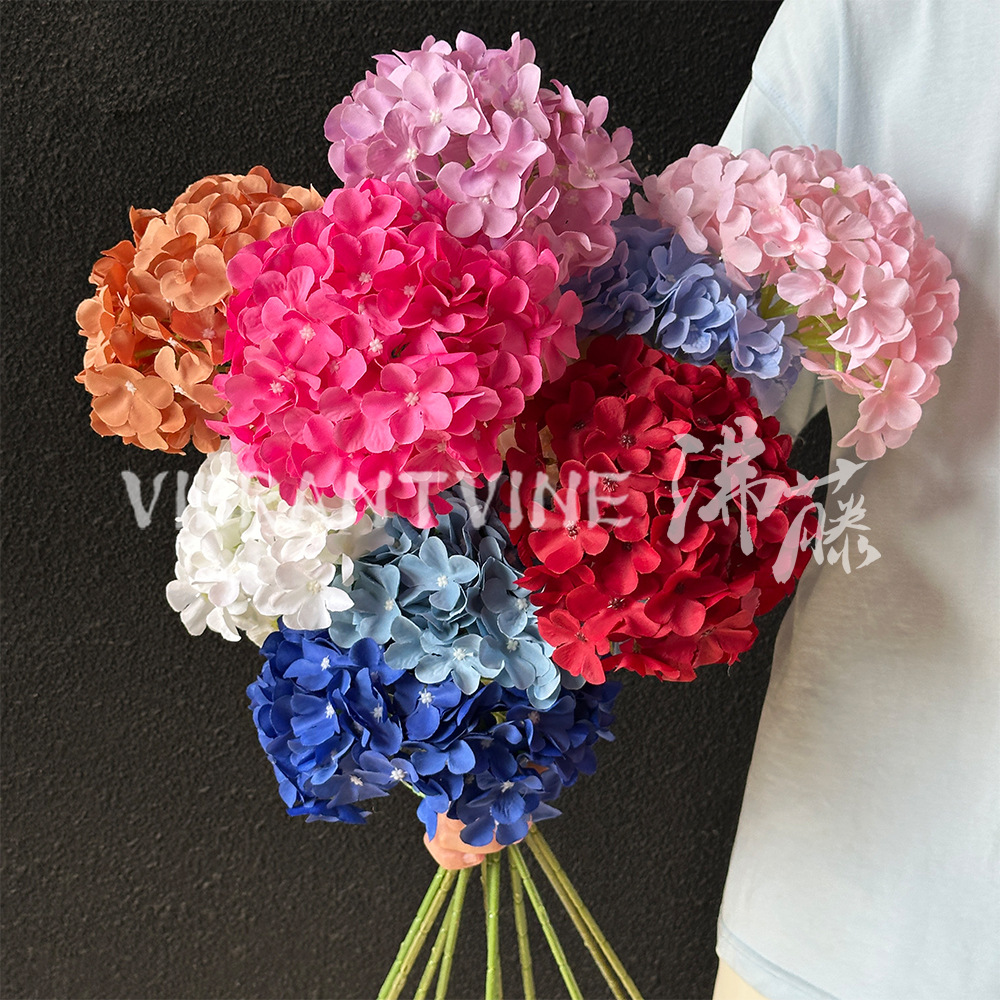 Hoa cẩm tú cầu nhân tạo cỡ lớn, mang cảm giác sang trọng, chân thực, dùng trang trí vòm cưới khách sạn và bố trí cảnh quan.