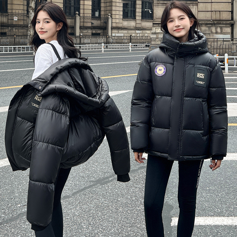 Productos europeos de invierno de algodón negro dorado nuevo estilo de moda delgado ocio suelto pequeño chaqueta con capuzas gruesas image 1