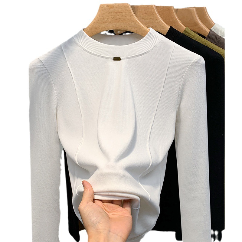 Camiseta de cuello alto para mujer, estilo europeo 2025, nueva moda femenina, color sólido, manga larga, con diseño que estiliza la cintura y capa interior con diseño de espina de pescado.