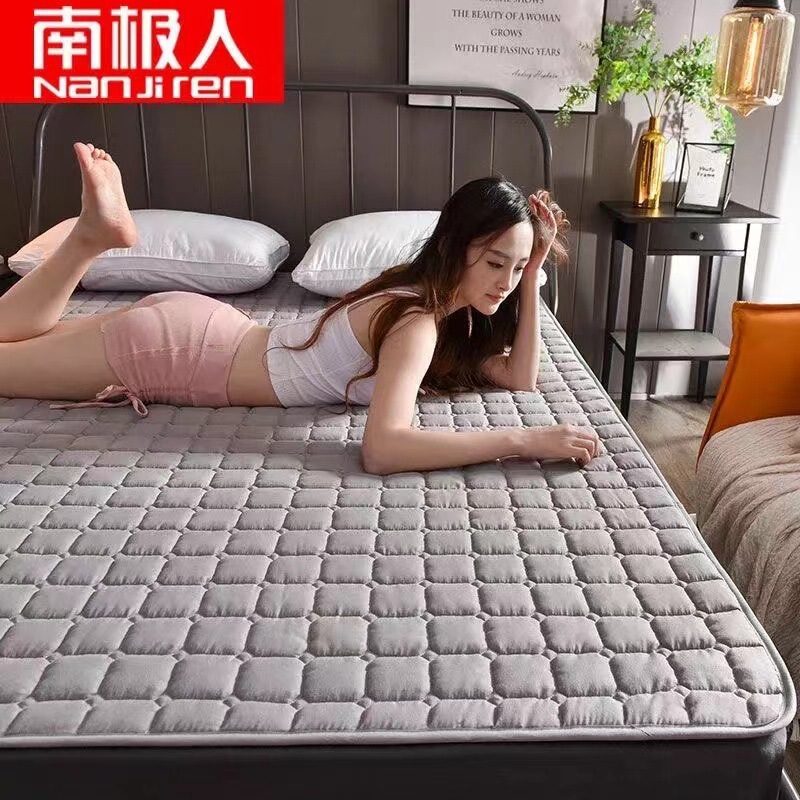 Four Seasons Mattress 1.8m Bed Protector Tatami 0.9 Protective Mat Mattress Pad for Single and Double Beds Student Dormitory