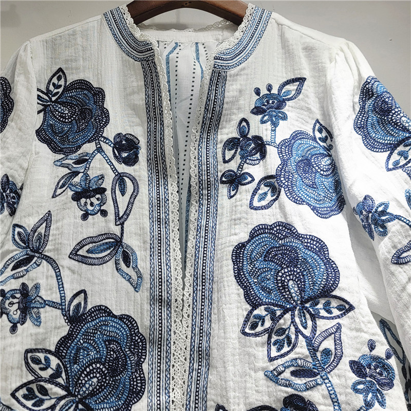 Blusa con Bordado 3D y Mangas Abombadas de Algodón y Poliéster