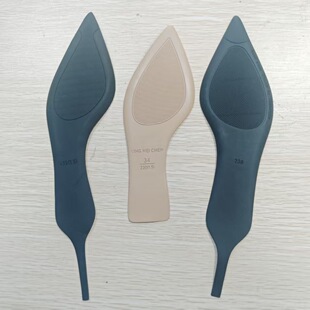 �ϛ�ЬTPU���ƽ�����^ǰ�ƽM��Ь�׼��^�r�з�����ĥƤЬЬ��