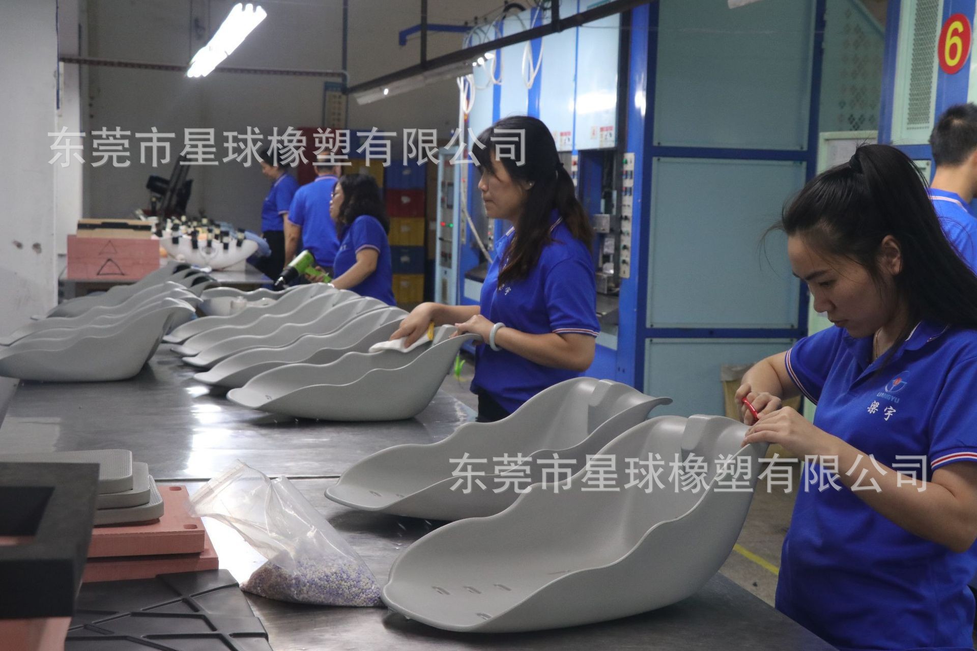 O1CN01SW7R7V1wNcbcTujH2_!!2215