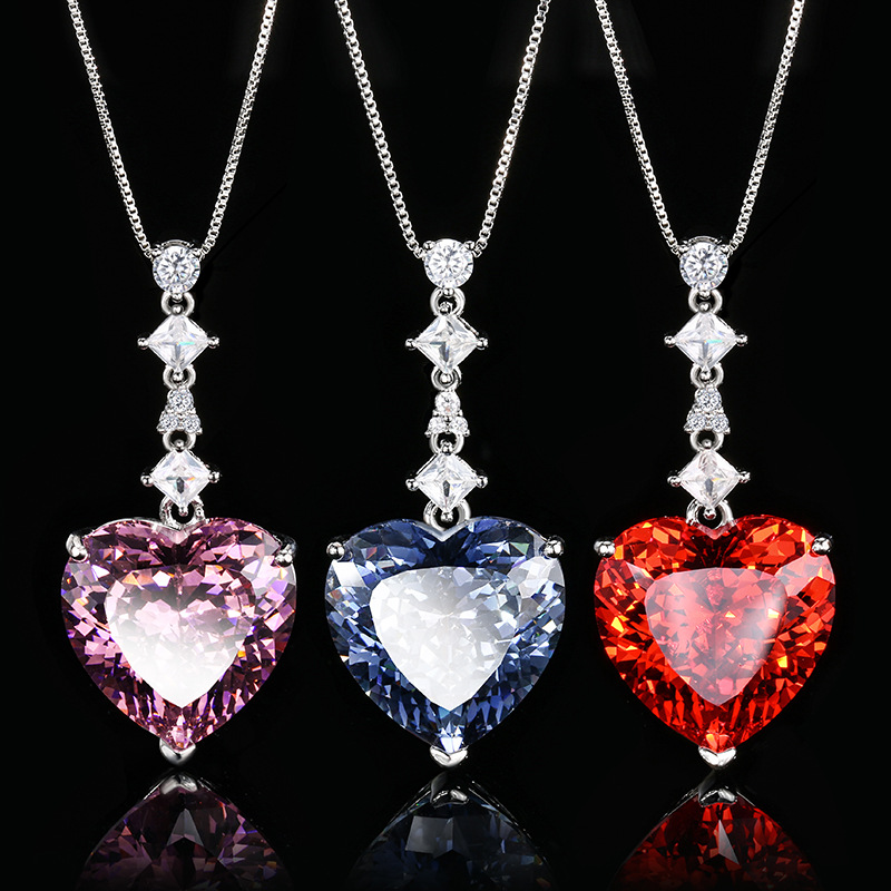 Otoño e invierno nuevo estilo Zhuang Shengsheng joyería rosa seca retro gran collar colgante en forma de corazón piedra principal 20*20