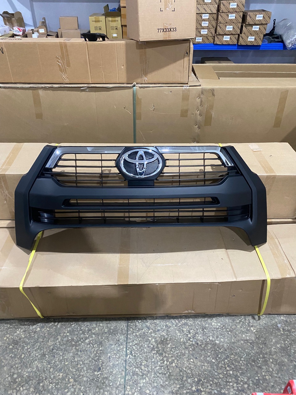Applicable to 2021-2024 Toyota Hellax ROCCO China Net Old to New rocco China Net