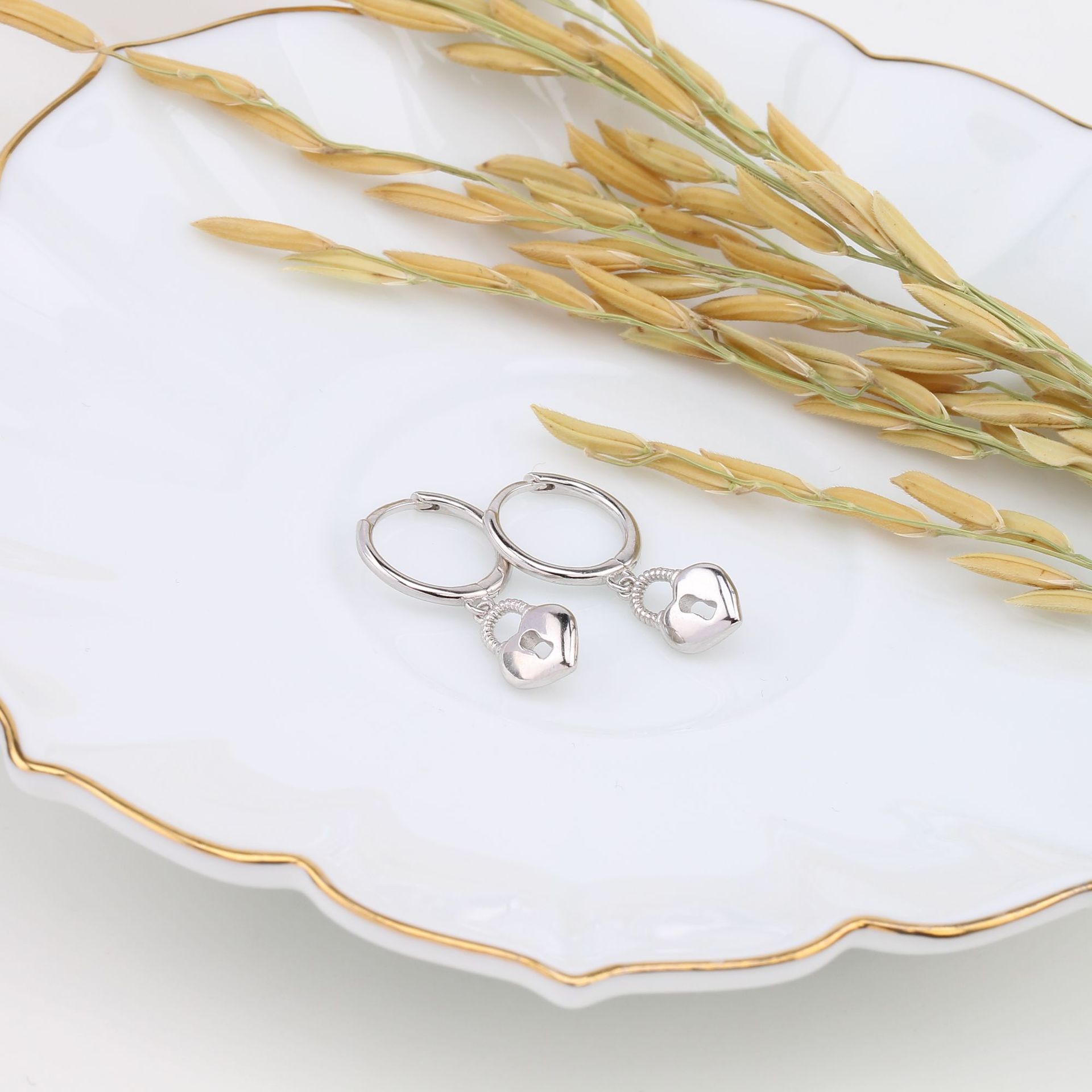 Heart Shape, Lock Pattern 1 Pair 925 Sterling Silver Heart Shape Lock Drop Earrings