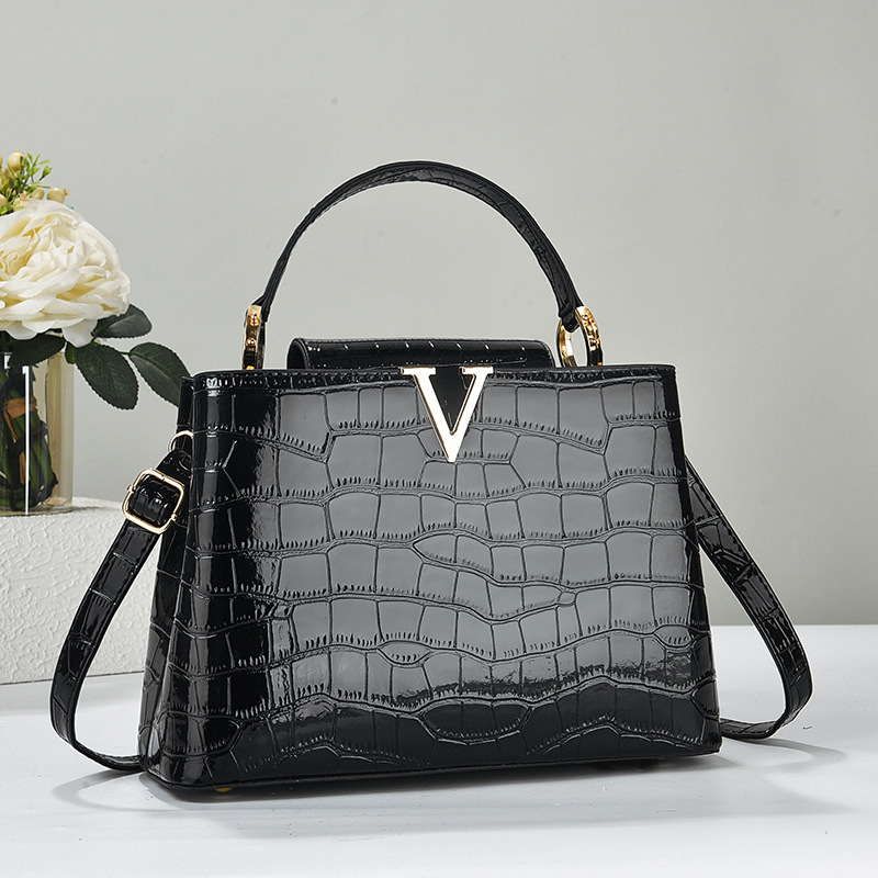 跨境女包2025新款时尚手提小包亮皮手提包大容量鳄鱼纹单肩斜挎包