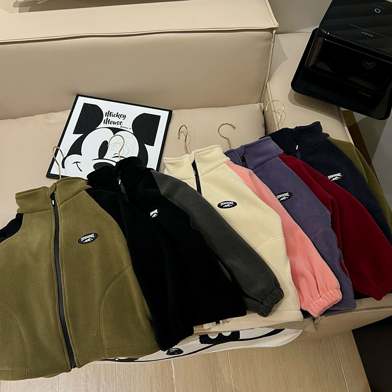 Niños de doble cara chaqueta de terciopelo de grano austríaco primavera y otoño ropa infantil nuevo color combinado para hombres y mujeres con cardigan de terciopelo grueso chaqueta de algodón para niños grandes