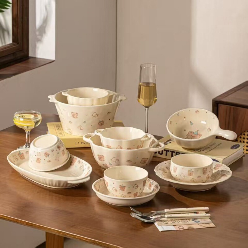 Bear-themed cream-style household cartoon ceramic tableware set: dining bowls, noodle bowls, soup bowls, dish plates, fruit plates, deep plates Bear-themed cream-style household cartoon ceramic tableware set: dining bowls, noodle bowls, soup bowls, dish plates, fruit plates, deep plates