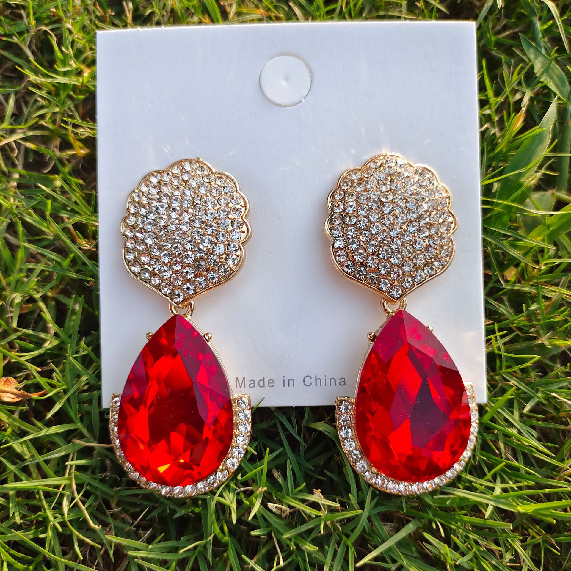 Fashion Round Water Droplets Alloy Inlay Rhinestone Earrings display picture 2