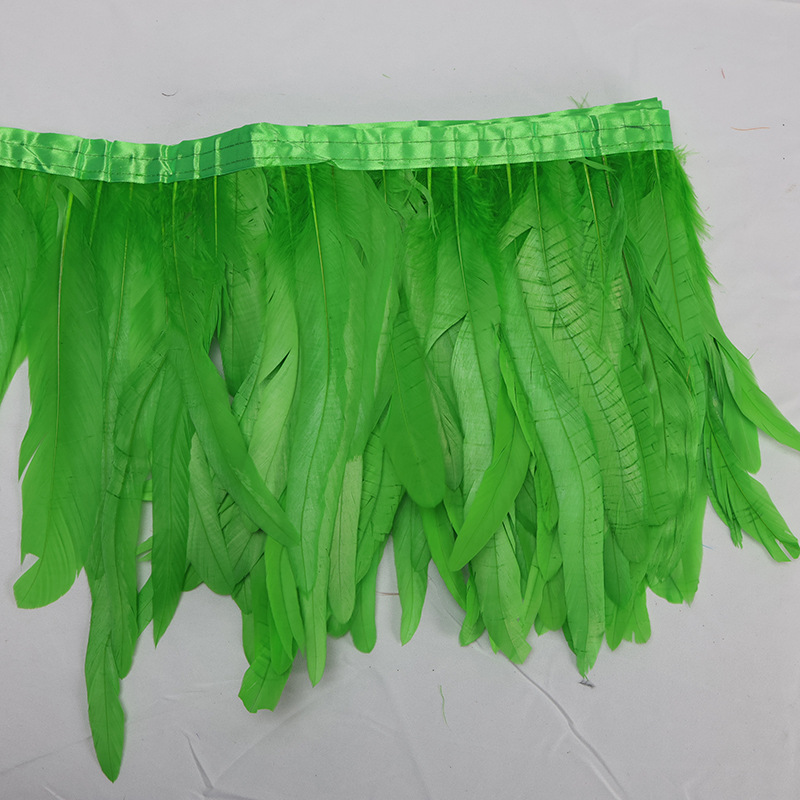 Spot 30-35cm cola de gallo plumas borde de tela pasarela de moda escenario accesorios de vestuario cinturón de tela de color