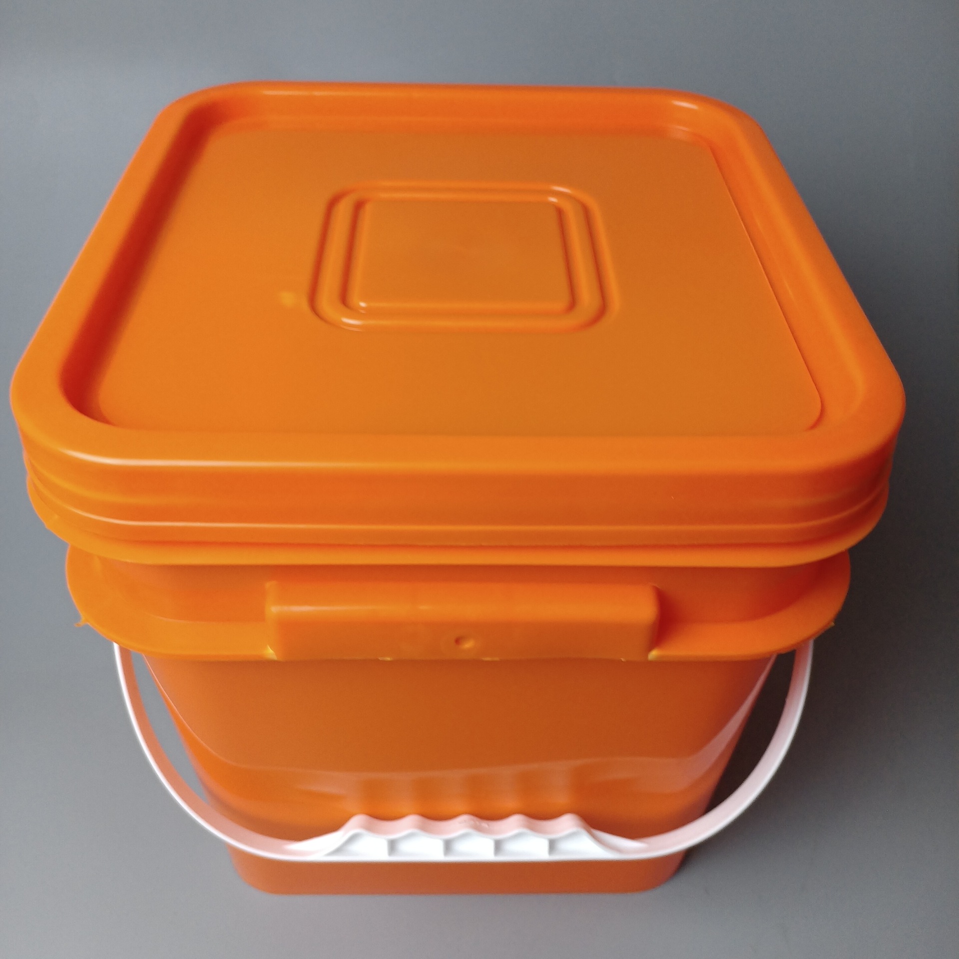 10公斤塑料化工方桶涂料工业方筒肥料包装桶现货40斤带提手密封桶