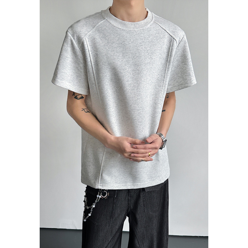 American-Style Deconstructed Patchwork Straight-Shoulder Short-Sleeve T-Shirt for Men, Summer Cleanfit Casual Top, Old Money Style, Loose Half-Sleeve