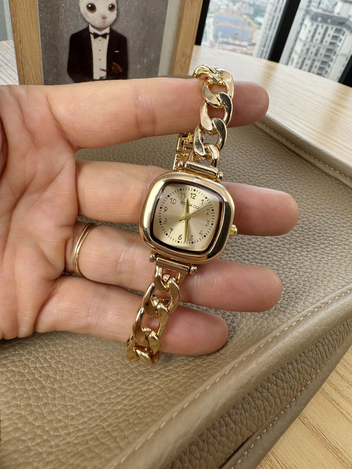 50g Weight Ordinary Glass Mirror Material Alloy Strap Material Watch Classification Pointer Display Type Single Folding Buckle Buckle Style Square Dial Shape Weekend Occasion Quartz Movement Geometric Pattern All Seasons Season Women's Gender Casual Style Casual Geometric Single Folding Buckle Quartz Watch 无