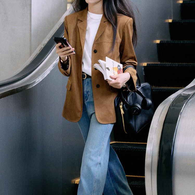 Pre-Sale Retro Patchwork Faux Suede Blazer for Women, Autumn Design with a Stylish and Elegant Commuter Look