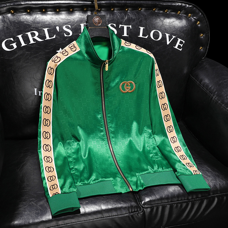 Ropa de hombre europea 2025 primavera y otoño nueva luz de lujo bordado cuello alto tops moda juvenil casual tops Top