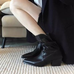 2025秋冬尖头粗跟漆皮瘦瘦靴女中筒褶皱堆堆靴西部靴马丁靴短靴子