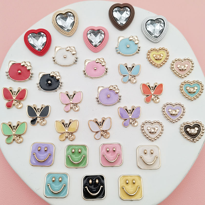 电镀猫咪蝴蝶爱心小熊饰品配件diy小香风洞洞鞋手机壳配饰现货