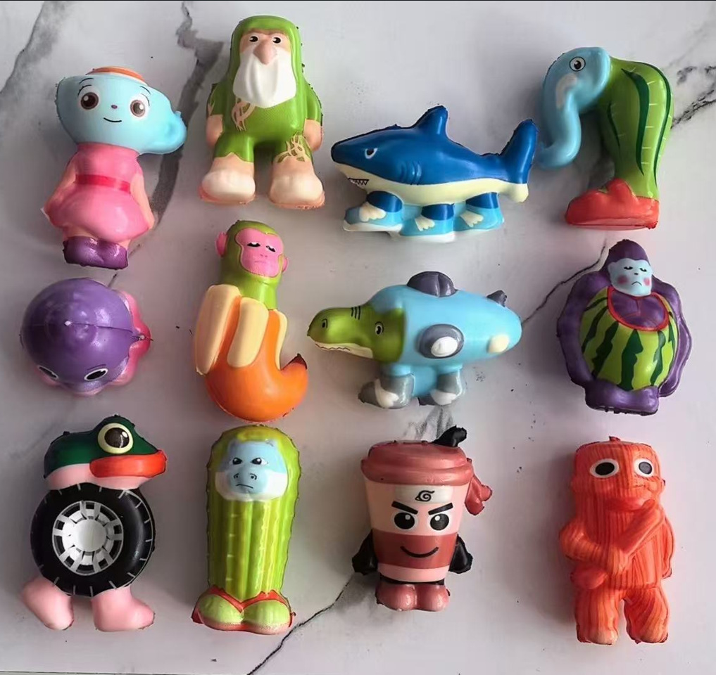 Explosiones de muñecas de llaves de dibujos animados descompresión creativa pellizco juguetes colgantes de estandos de fábrica