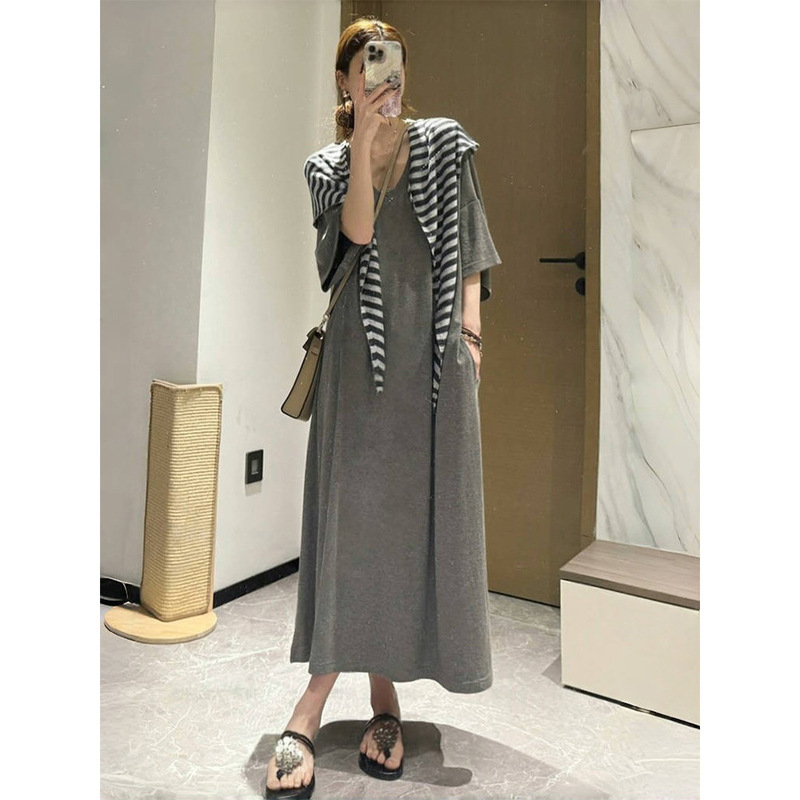 61015 # Korean Style V-Neck Gray Mid-Sleeve T-Shirt Dress for Women, Summer Fashion, Versatile, Loose, Slimming, Casual Long Dress 61015 # Korean Style V-Neck Gray Mid-Sleeve T-Shirt Dress for Women, Summer Fashion, Versatile, Loose, Slimming, Casual Long Dress