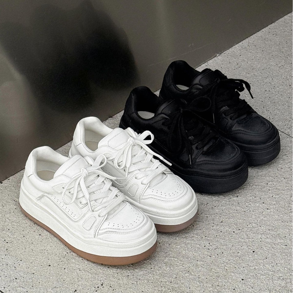 2025 Autumn and Winter New Retro Color-Washed Distressed White Shoes for Women Thick-Soled Comfortable and Versatile Sports and Casual Shoes for Women