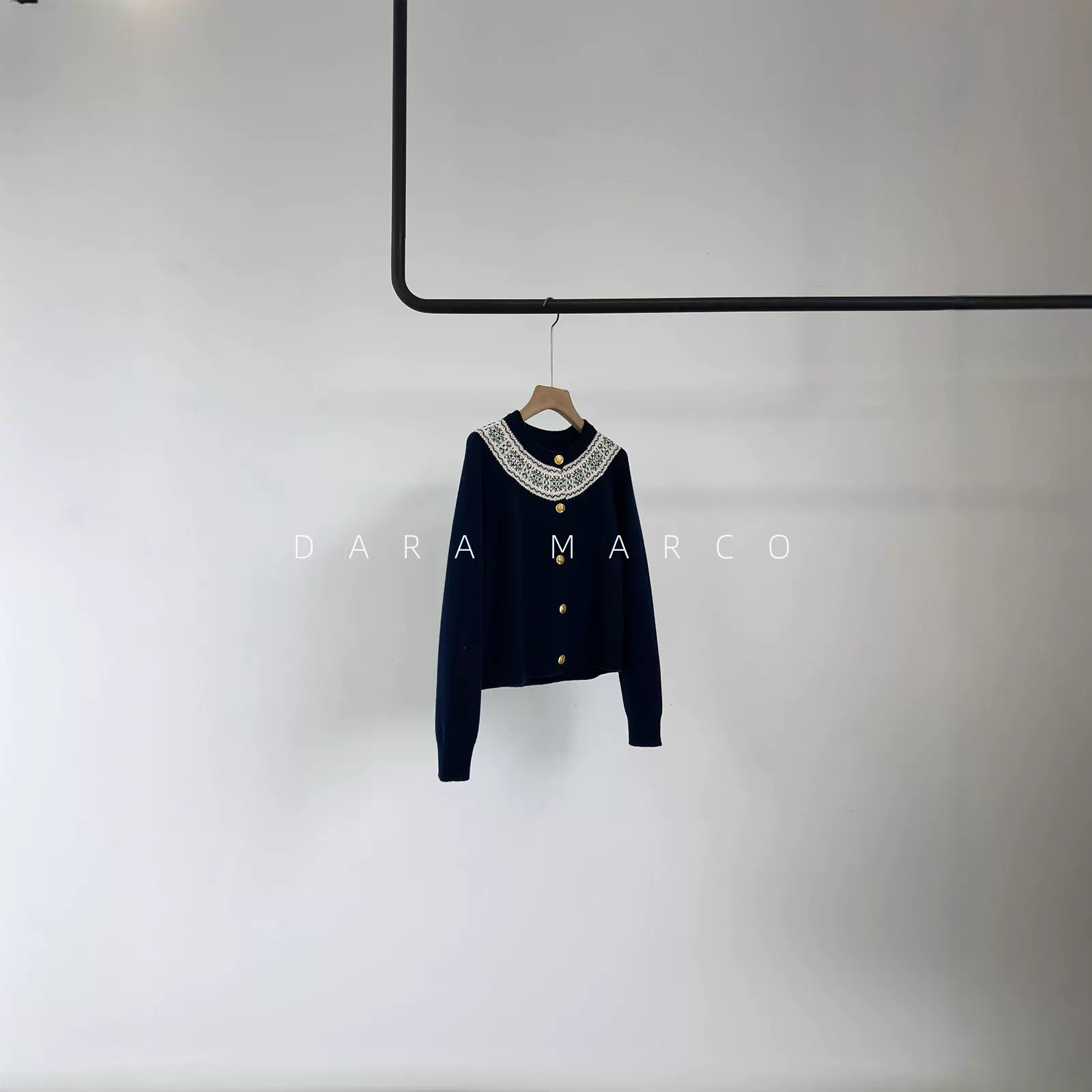 氛围费尔岛~7针全羊毛复古提花藏青色圆领开衫短款毛衣外套女秋冬