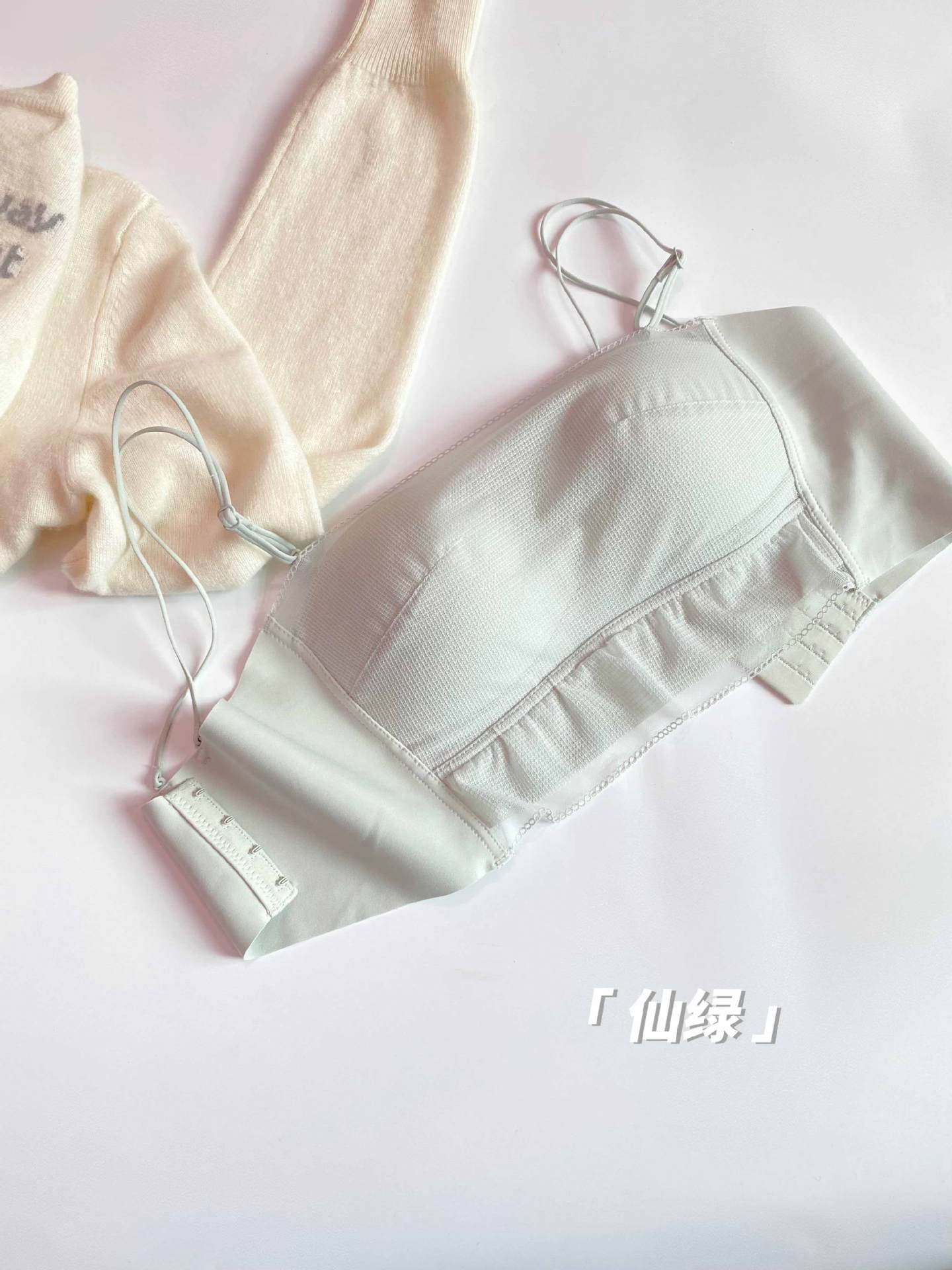 6048 hilo de malla de encaje de niña fresca, anti-luz, sin anillo de acero, top de tubo, sujetador de copa fija, sujetador de pecho fino