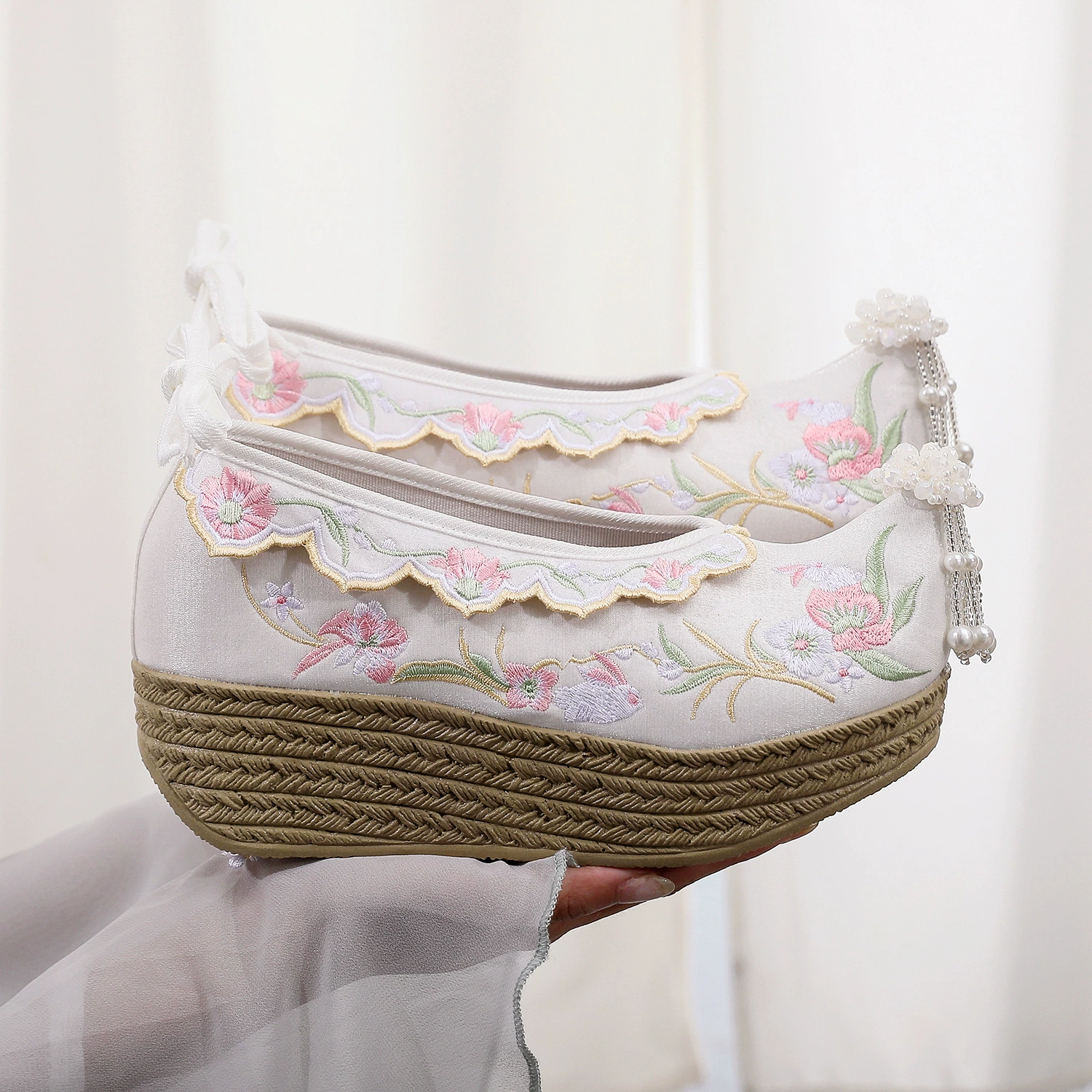 Кролик 2024 Летняя новая обувь Hanfu