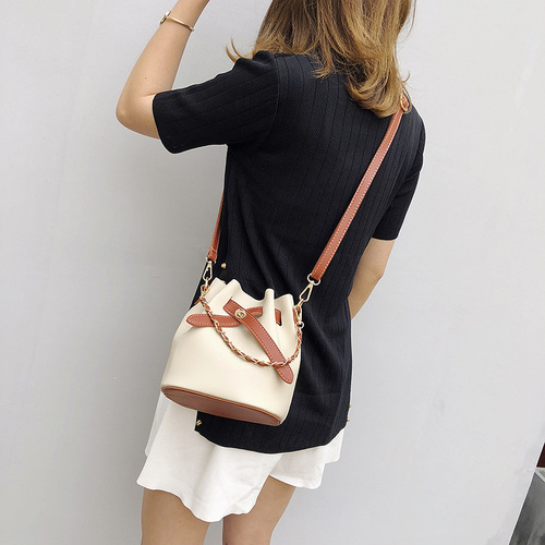 New Korean Style Student Single Shoulder Chain Crossbody Bucket Bag for Women, Small Square Bag, Wholesale and Cross-border Shipping