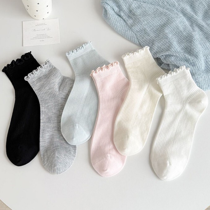 Spring and Summer Mulberry Silk Ruffled Edge Socks, Solid Color Vertical Stripe Breathable Short Socks, Versatile Shallow Mouth Socks for Girls, Ins Style for Daily Wear