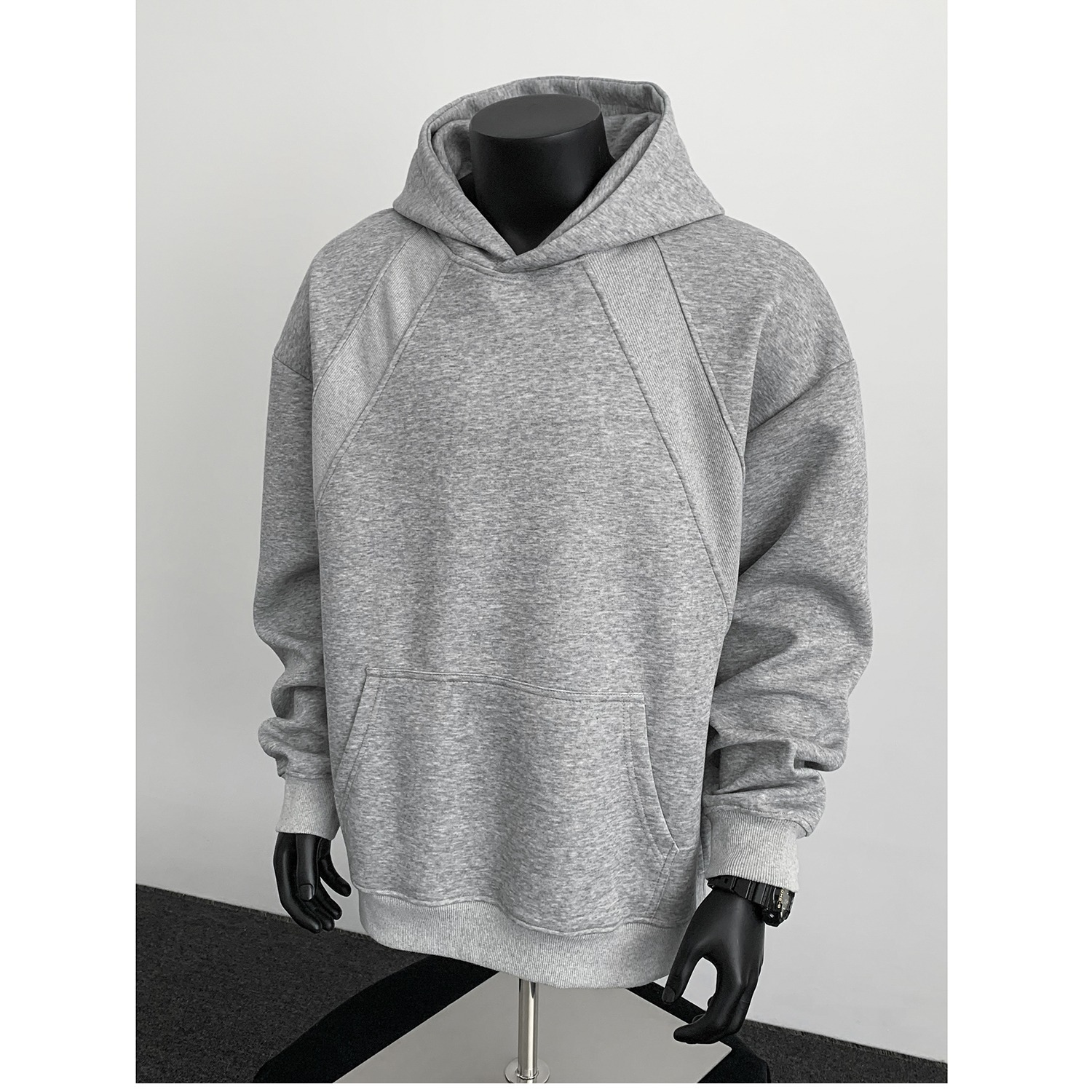 Sweat à capuche homme tendance pour l'automne hoodie confortable_voghion.com