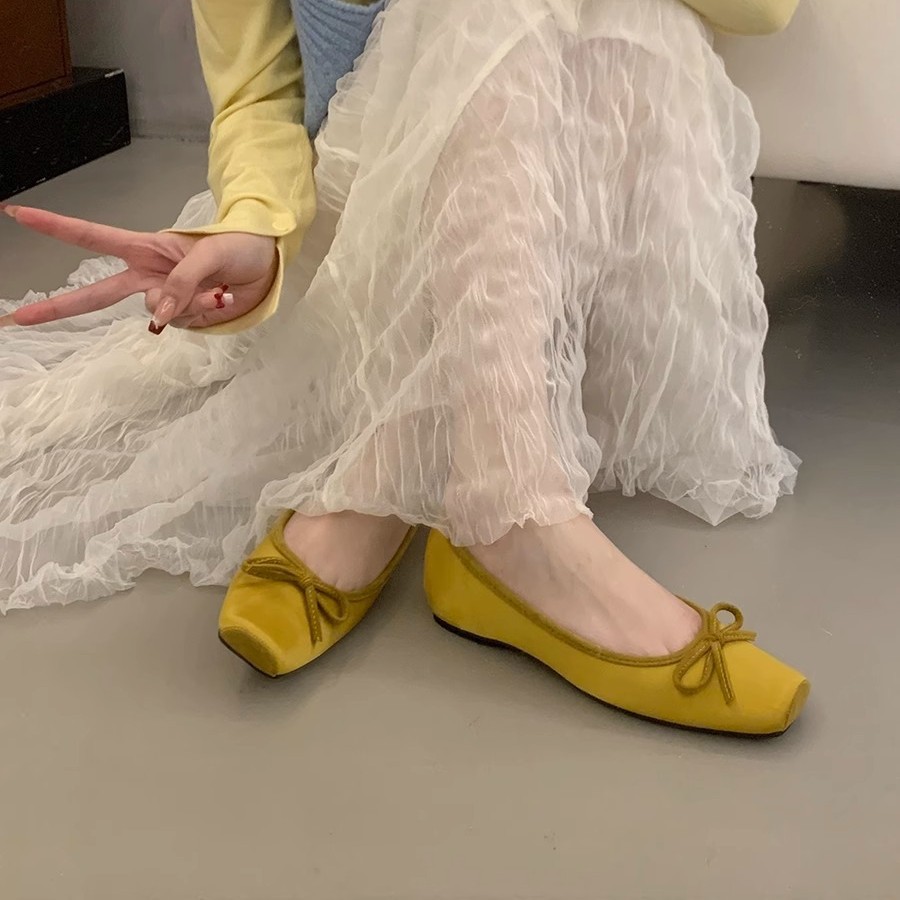 Aumentar la altura interior de los zapatos de albaricoque para mujeres primavera nuevo tipo de zapatos de marioneta suaves retro casuales zapatos de frijol de ballet con suela gruesa