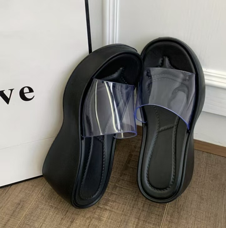 Transparent Strap Slippers for Short People, Height-Increasing, Versatile, Non-Slip, Niche Design, Stylish for Outdoor Wear, High-End Designer Style Transparent Strap Slippers for Short People, Height-Increasing, Versatile, Non-Slip, Niche Design, Stylish for Outdoor Wear, High-End Designer Style