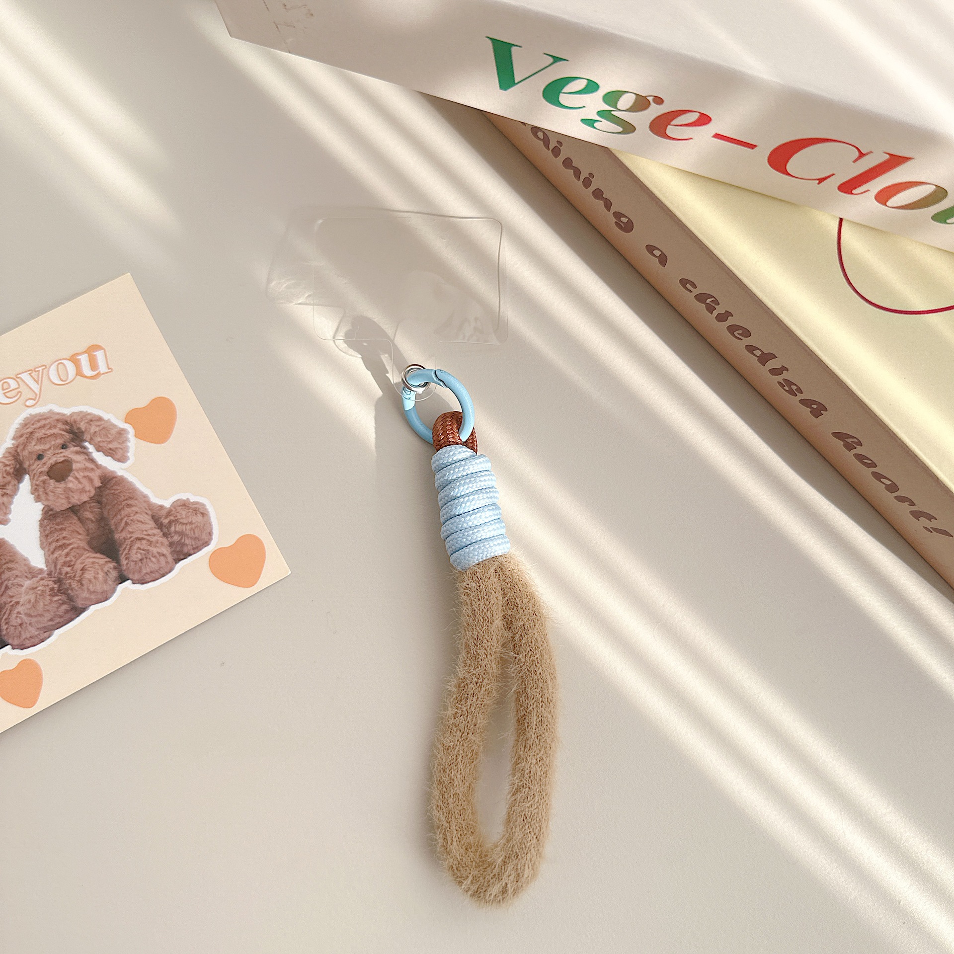 Otoño y invierno de peluche para teléfonos móviles colgantes de cámara de color llavero anti-perder pulsera cuerda bolsa trenzada corta colgante