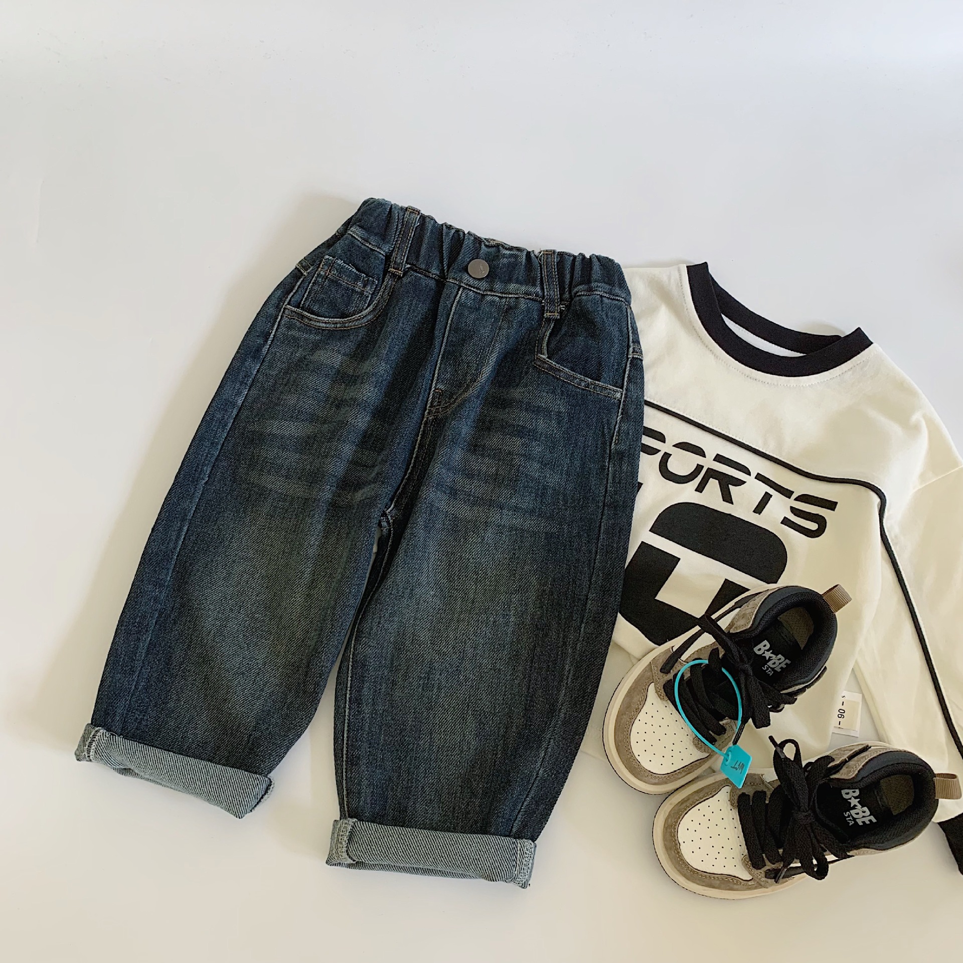 Jeans infantiles Mai Bao 2025, otoño nuevos pantalones casuales sueltos para niños, primavera y otoño, pantalones largos para bebés de moda image 4