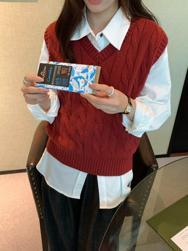 KITTIN 秋冬新款法式复古老钱风绞麻花百搭叠穿V领针织马甲G1702|undefined