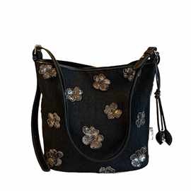 新款时尚简约托特包 黑色牛仔女单肩包 闪片花朵复古可调节斜挎包