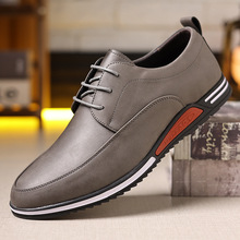 2025新款男鞋大码男士百搭软底休闲皮鞋系带鞋子厂家批发时尚赛车