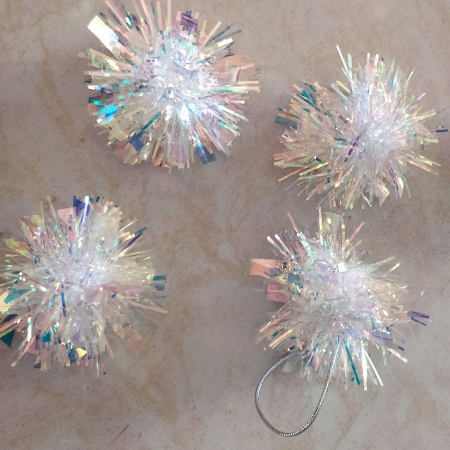 路亚渔具玫瑰红旋转纸片猫玩具响球珠光彩条逗狗棒彩条发声叫子纸