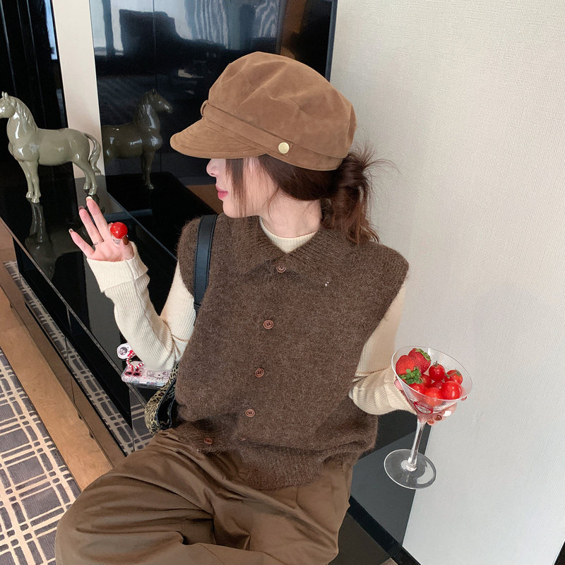 2026 New Vest Model: This year's popular hot-selling women's outerwear, small vest sweater in autumn brown, suitable for layering with knitted innerwear 2026 New Vest Model: This year's popular hot-selling women's outerwear, small vest sweater in autumn brown, suitable for layering with knitted innerwear